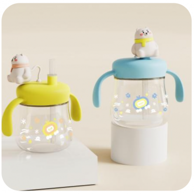 SINYA 專業研發系列｜240ML Tritan 嬰幼兒吸管水杯 (萌熊造型矽膠蓋 / 雙耳好抓握 / 三色可選)